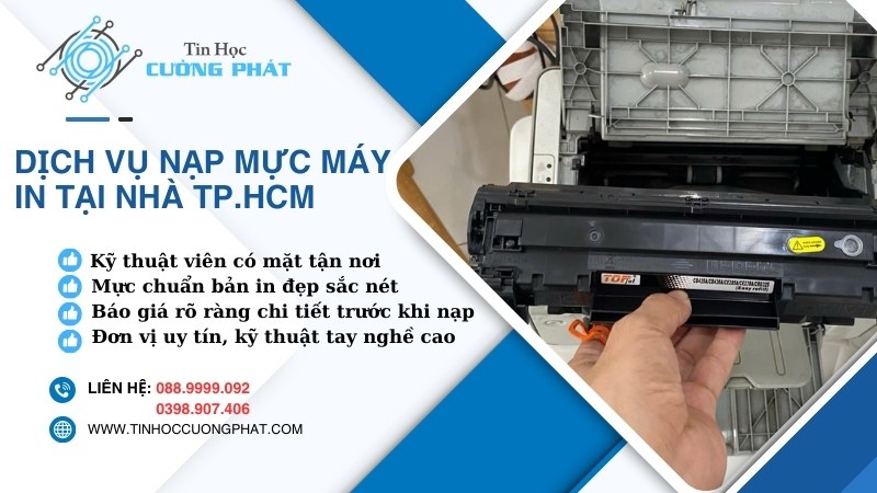 Hình ảnh thực tế kỹ thuật viên Tin Học Cường Phát đang tháo lắp và nạp mực hộp mực máy in Canon tận nơi cho khách hàng tại TPHCM.